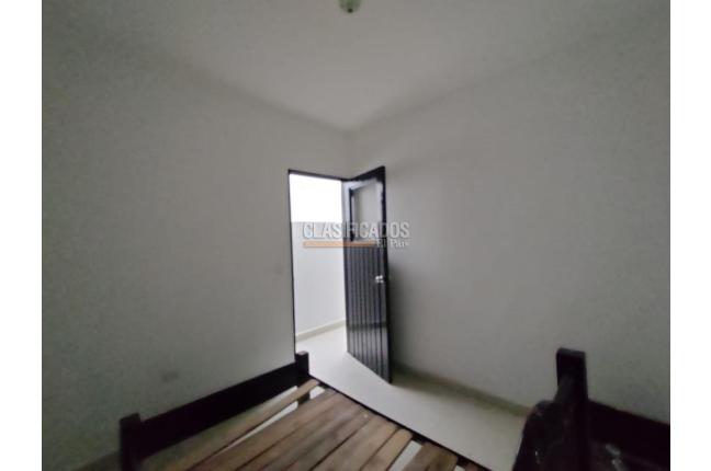 Casas, Alquiler, Floralia - $880.000