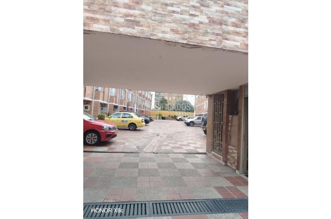 Casas, Alquiler, Bogotá - $2.400.000