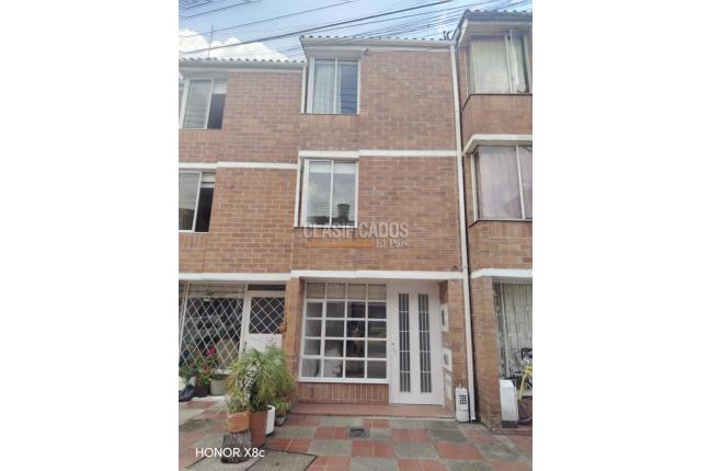 Casas, Alquiler, Bogotá - $2.400.000