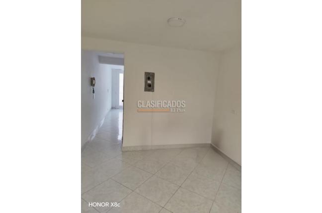 Casas, Alquiler, Bogotá - $2.400.000