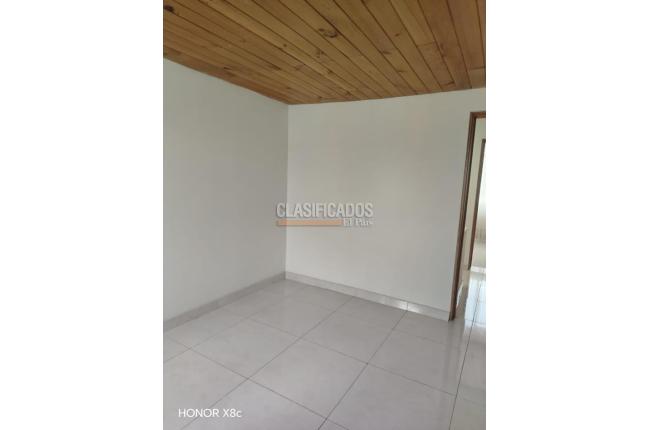 Casas, Alquiler, Bogotá - $2.400.000