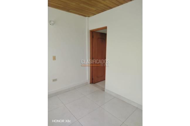 Casas, Alquiler, Bogotá - $2.400.000