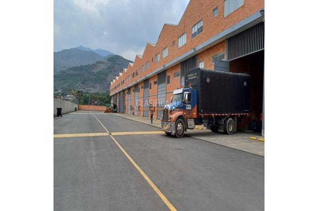 Locales y Bodegas, Alquiler en Yumbo