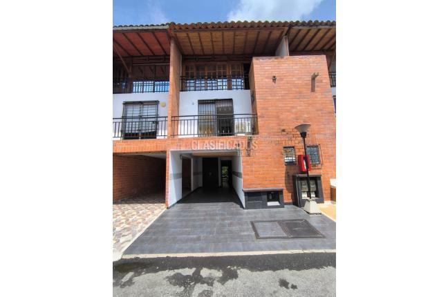 Casas, Venta en Valle del Lili