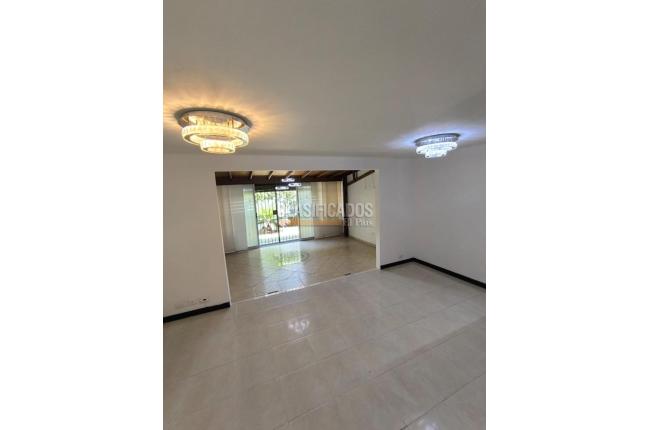 Casas, Venta en Valle del Lili