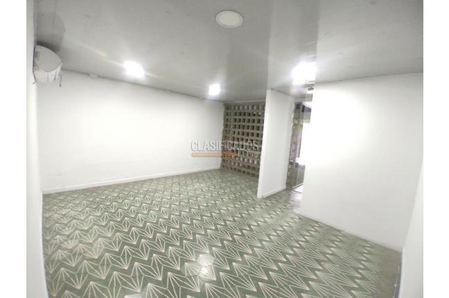 Locales y Bodegas, Alquiler, La Flora - $4.500.000