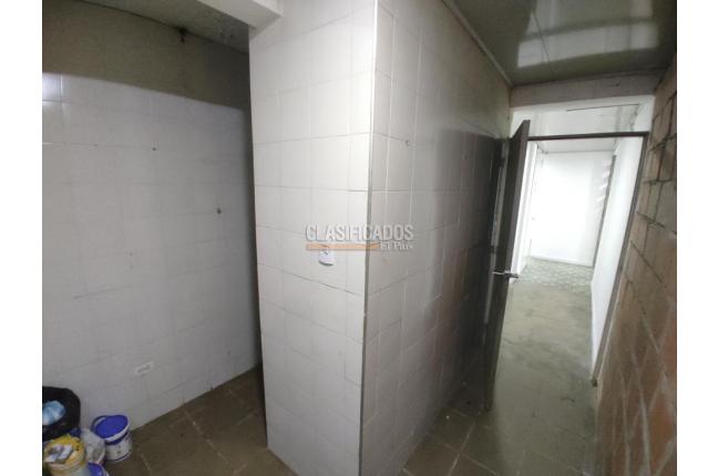 Locales y Bodegas, Alquiler, La Flora - $4.500.000