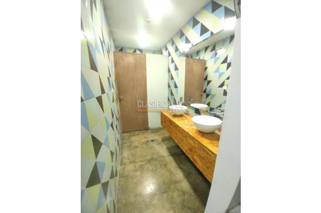 Locales y Bodegas, Alquiler, La Flora - $4.500.000