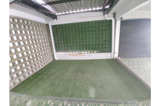 Locales y Bodegas, Alquiler, La Flora - $4.500.000