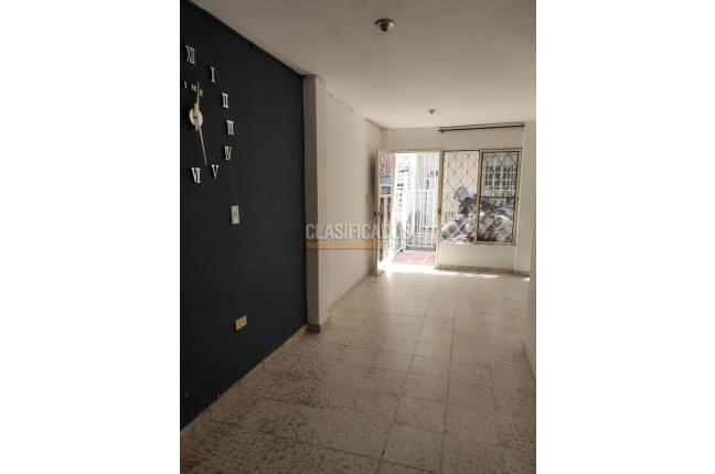 Apartamentos, Alquiler, Ciudad Córdoba - $700.000