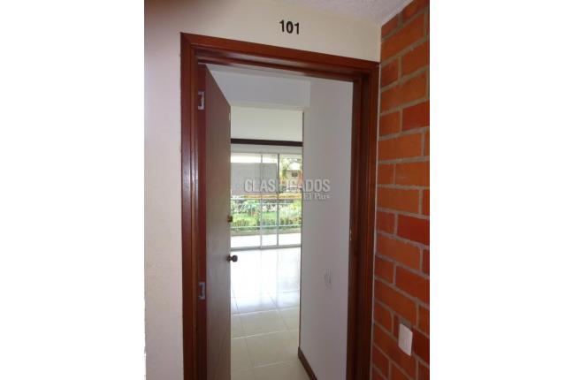 Apartamentos, Alquiler en La Hacienda
