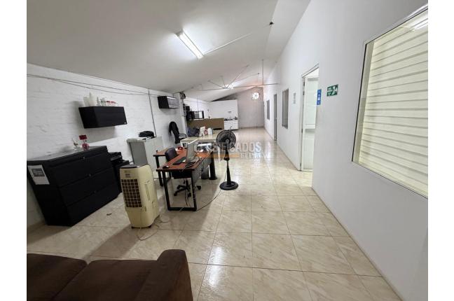 Locales y Bodegas, Alquiler en La Base