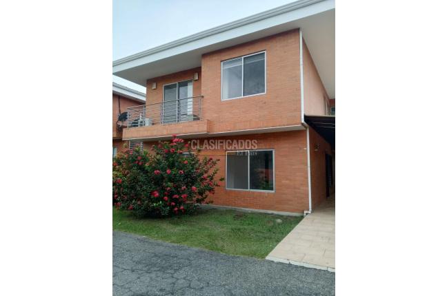 Fincas y Casas Campestres, Alquiler, El Castillo - $4.500.000