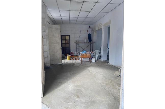 Locales y Bodegas, Alquiler, Santa Rosa - $1.900.000