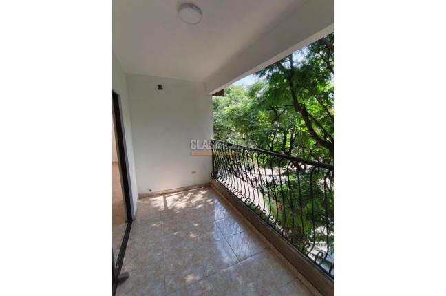 Apartamentos, Alquiler, Primero de Mayo - $1.700.000