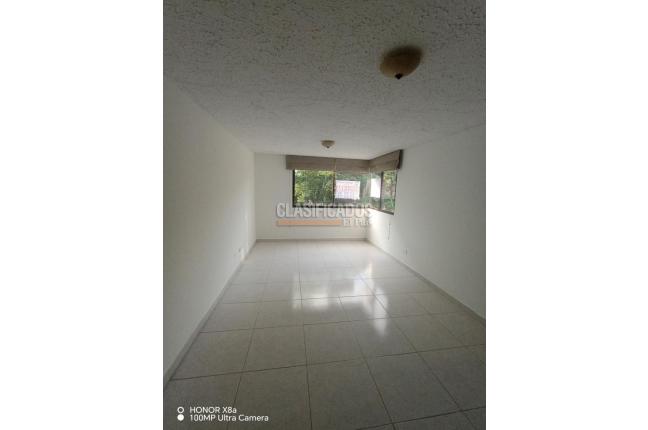 Apartamentos, Venta en El Refugio
