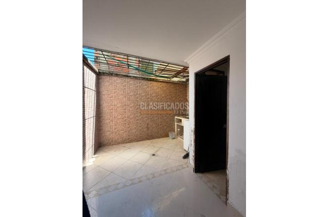 Casas, Alquiler, Calicanto - $3.800.000