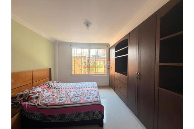 Casas, Alquiler, Calicanto - $3.800.000