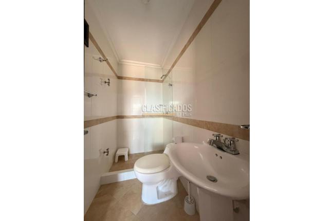 Casas, Alquiler, Calicanto - $3.800.000