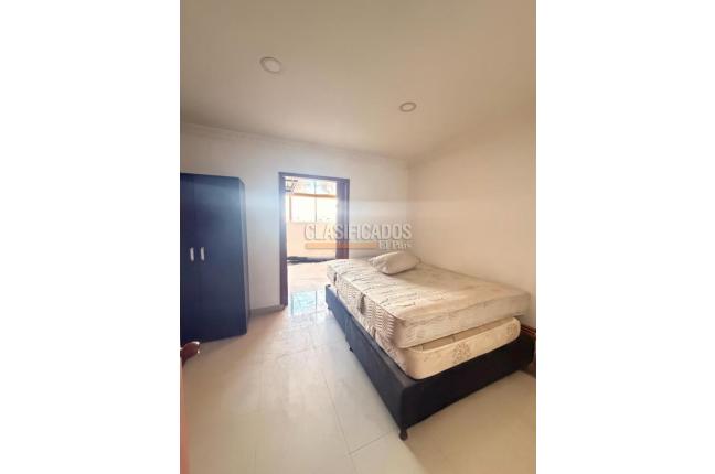 Casas, Alquiler, Calicanto - $3.800.000