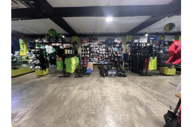 Locales y Bodegas, Alquiler, El Limonar - $10.000.000