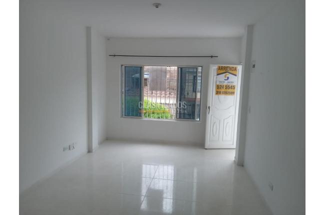 Apartamentos, Alquiler, El Jardín - $800.000