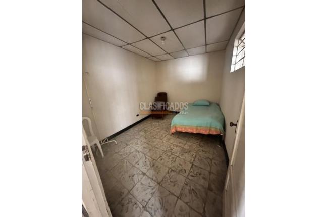 Casas, Venta, Miraflores - $590.000.000