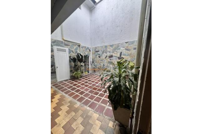 Casas, Venta, Miraflores - $590.000.000