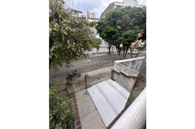 Casas, Venta, Miraflores - $590.000.000