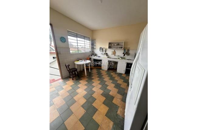 Casas, Venta, Miraflores - $590.000.000