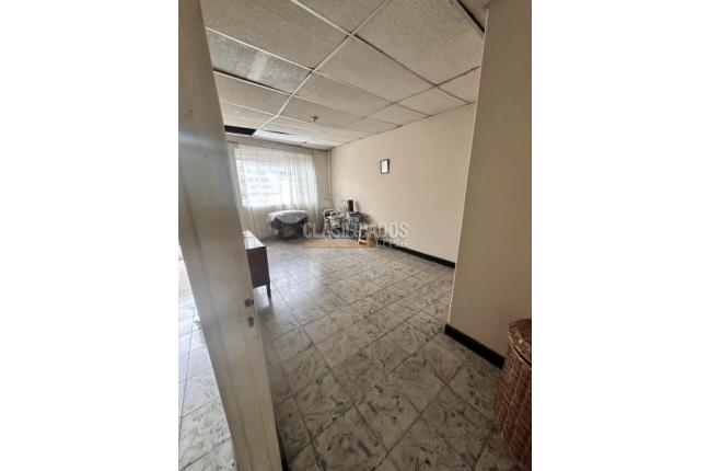 Casas, Venta, Miraflores - $590.000.000