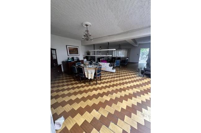 Casas, Venta, Miraflores - $590.000.000