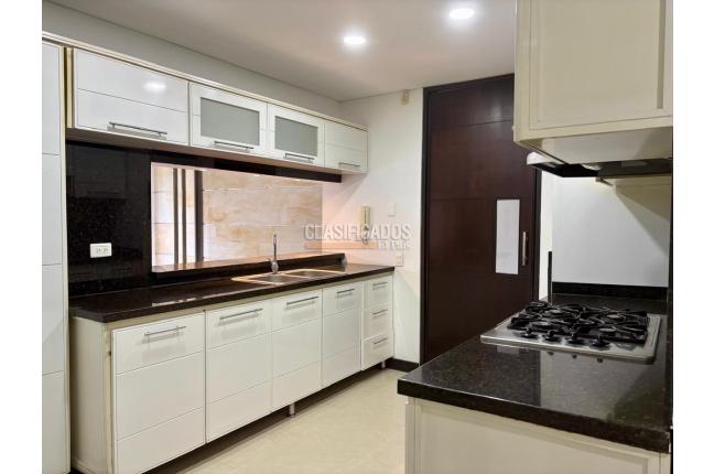 Apartamentos, Venta en Pance