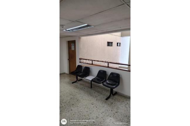 Oficinas y Consultorios, Venta, Versalles - $150.000.000