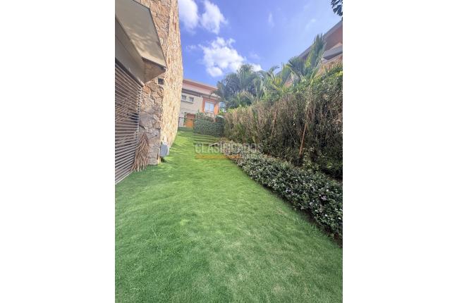 Casas, Venta en Ciudad Jardín