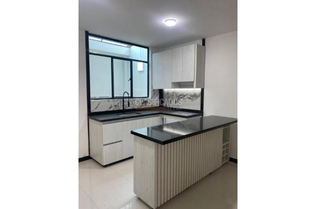 Casas, Venta en Cota