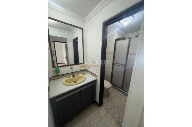 Apartamentos, Alquiler, Granada - $2.100.000