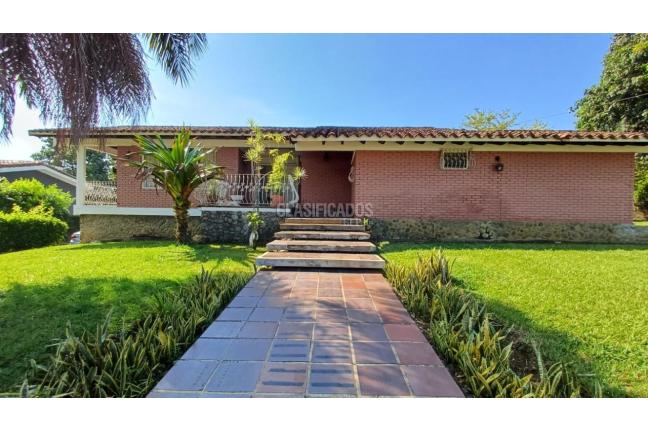 Casas, Venta en Ciudad Jardín