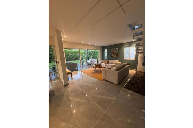 Casas, Alquiler en Pance