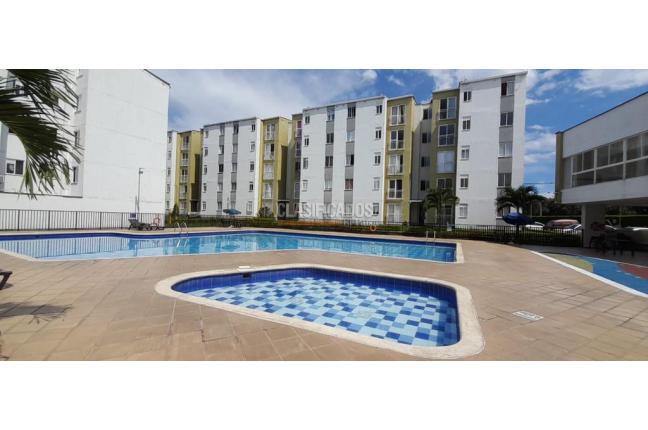 Apartamentos, Alquiler, Ciudad Pacifica - $1.300.000
