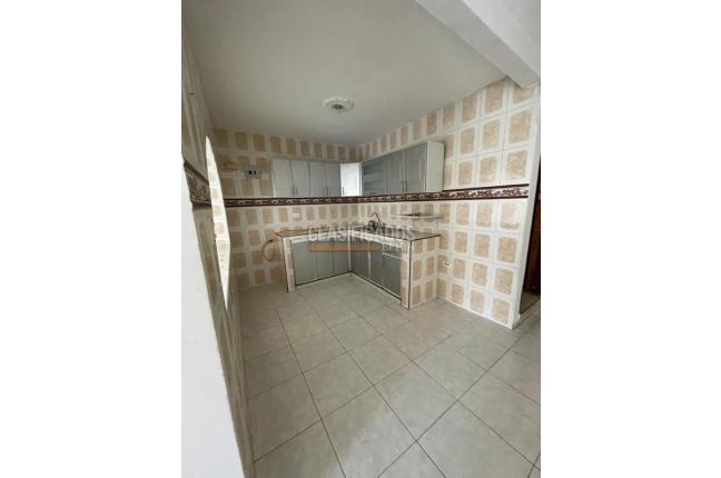 Apartamentos, Alquiler, Santa Elena - $1.250.000