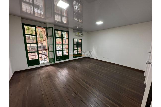 Oficinas y Consultorios, Alquiler, Versalles - $3.500.000