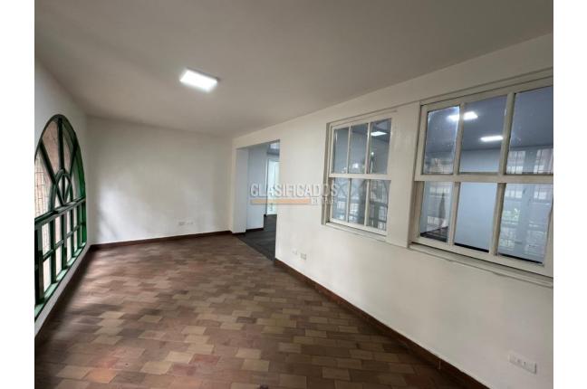 Oficinas y Consultorios, Alquiler, Versalles - $3.500.000