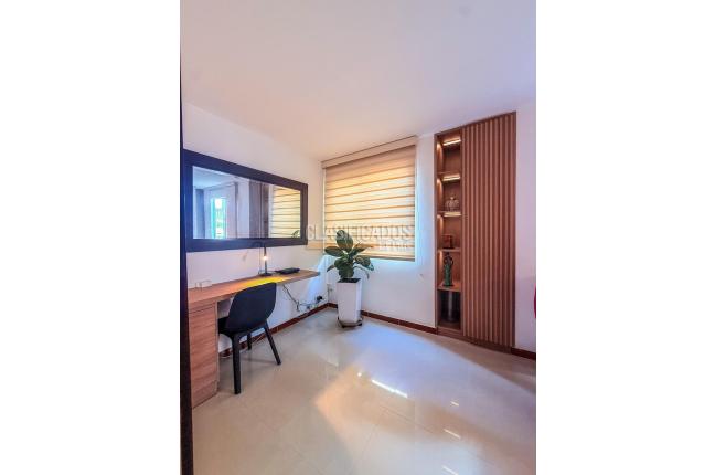 Apartamentos, Venta, Primero de Mayo - $200.000.000