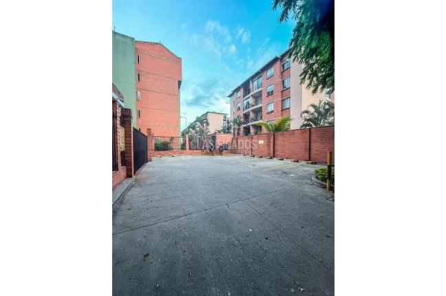 Apartamentos, Venta, Primero de Mayo - $200.000.000