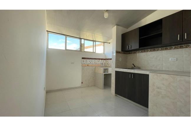 Apartamentos, Alquiler, Alcázares - $800.000