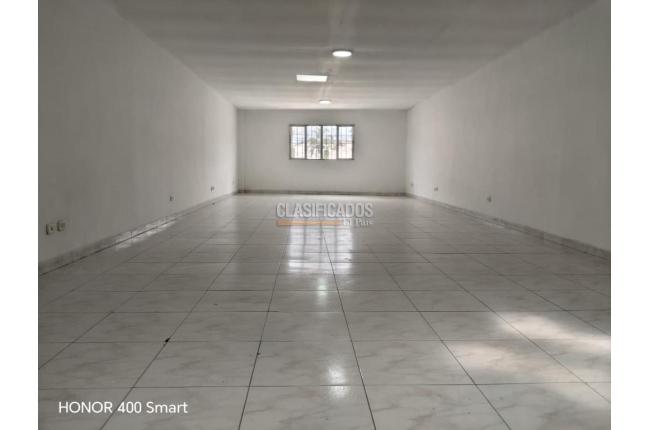 Locales y Bodegas, Alquiler, Santander - $3.600.000