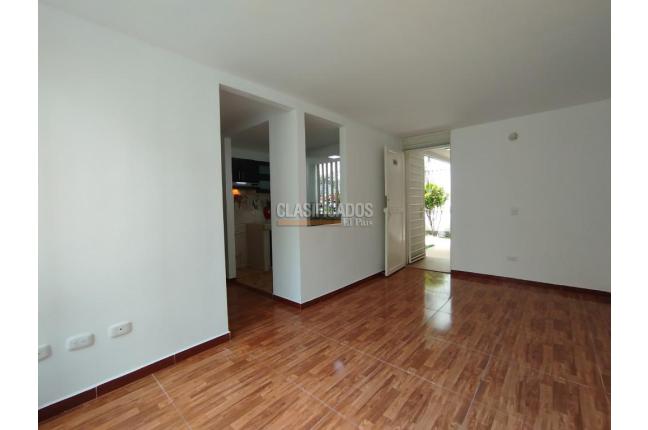 Apartamentos, Alquiler, Yumbo - $800.000