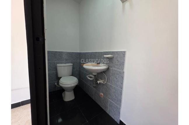 Locales y Bodegas, Alquiler, Pereira - $2.500.000