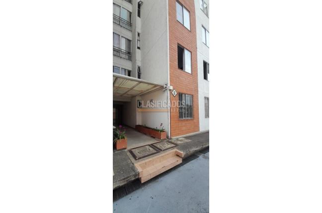 Apartamentos, Alquiler, La Hacienda - $1.900.000